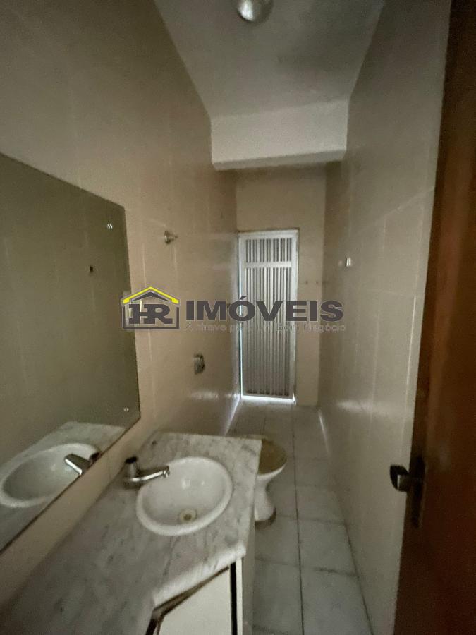 Casa para alugar com 4 quartos, 396m² - Foto 15