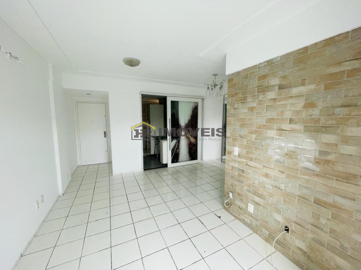 Apartamento para alugar com 2 quartos, 75m² - Foto 9