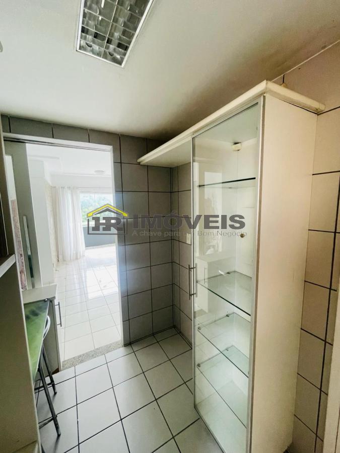 Apartamento para alugar com 2 quartos, 75m² - Foto 11