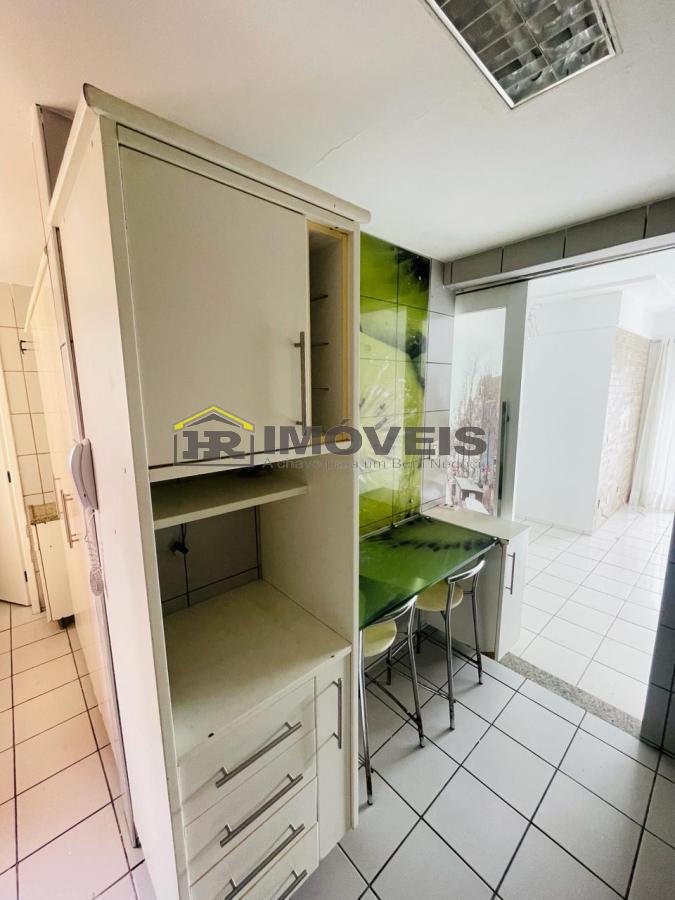 Apartamento para alugar com 2 quartos, 75m² - Foto 12