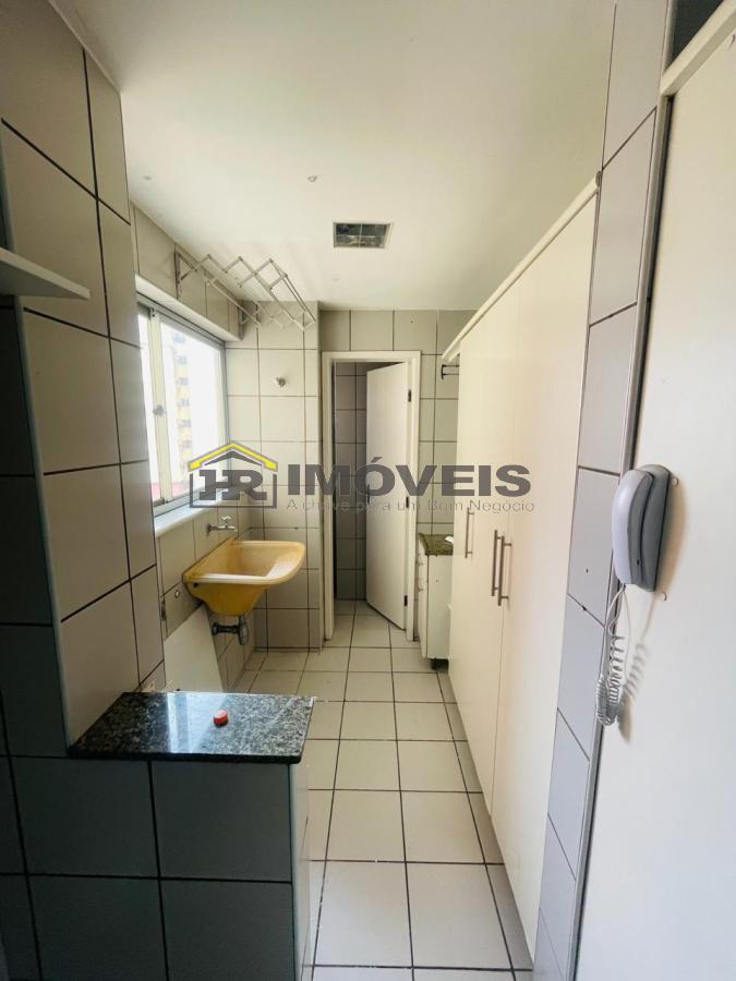 Apartamento para alugar com 2 quartos, 75m² - Foto 15