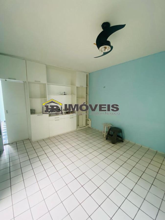 Casa para alugar com 6 quartos, 300m² - Foto 14