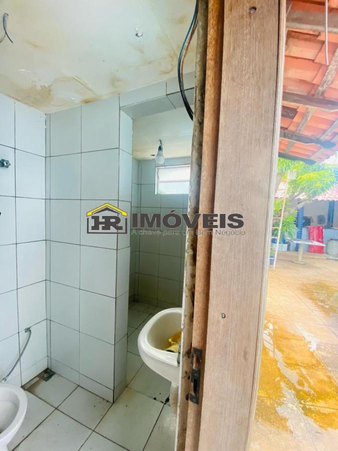 Casa para alugar com 6 quartos, 300m² - Foto 41