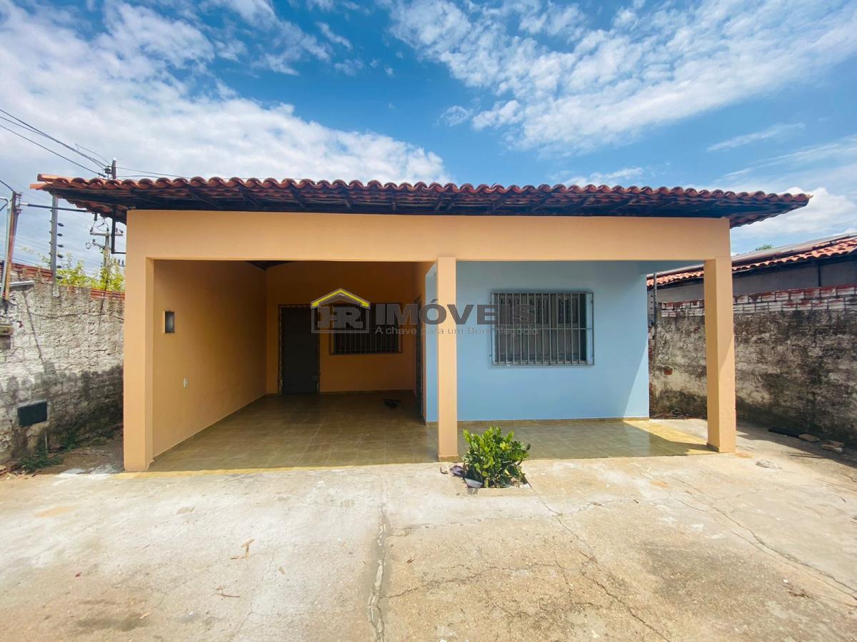 Casa à venda com 3 quartos, 130m² - Foto 1