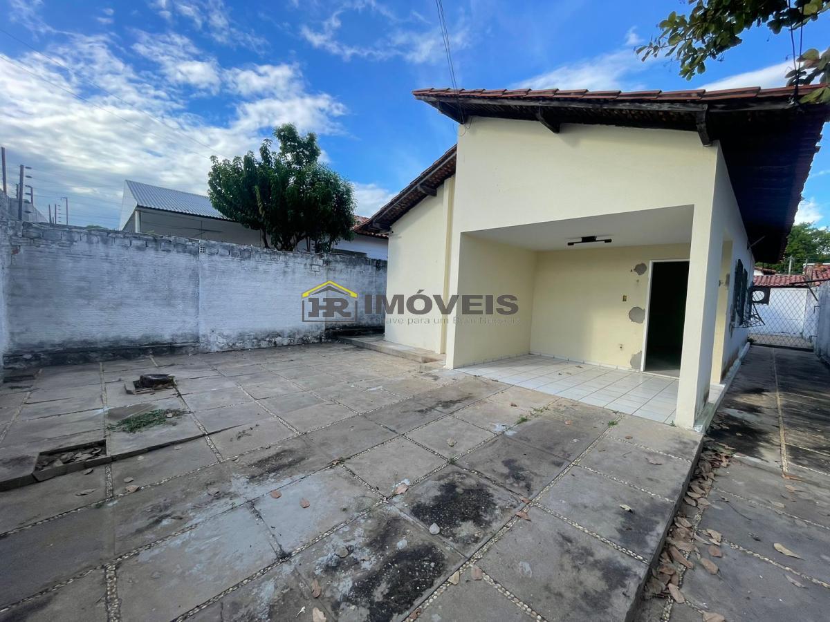 Casa à venda com 3 quartos, 306m² - Foto 3