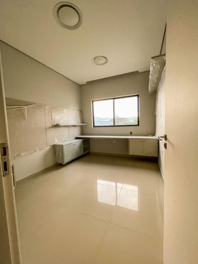 Casa de Condomínio para alugar com 6 quartos, 317m² - Foto 60