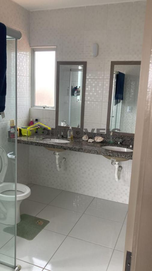 Casa de Condomínio à venda com 4 quartos, 250m² - Foto 10