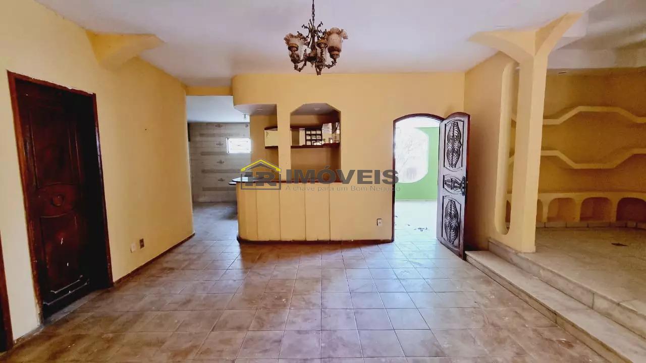 Casa para alugar com 4 quartos, 264m² - Foto 7