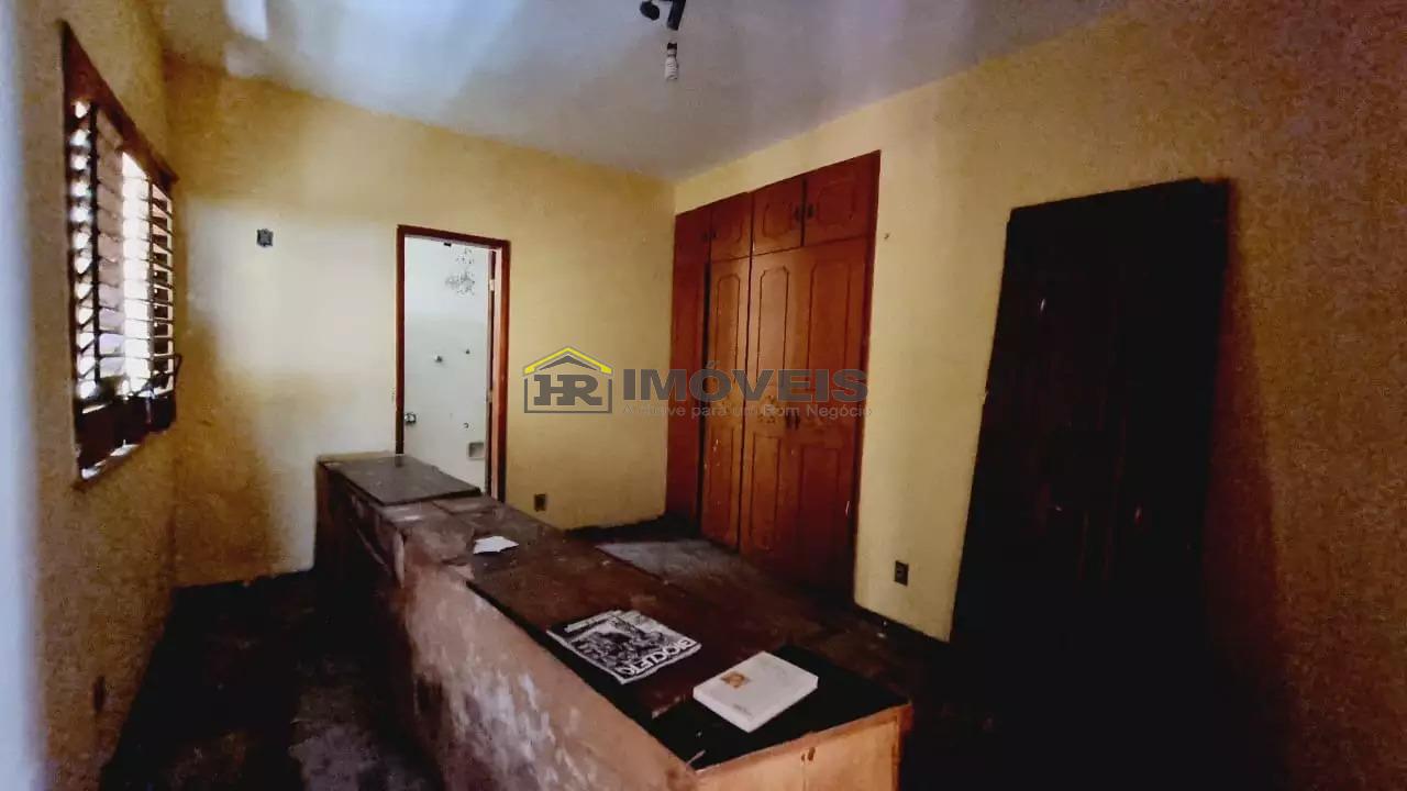 Casa para alugar com 4 quartos, 264m² - Foto 13