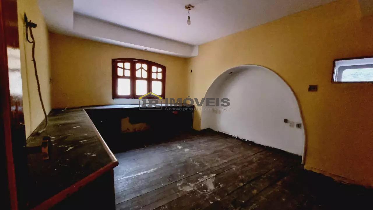 Casa para alugar com 4 quartos, 264m² - Foto 12