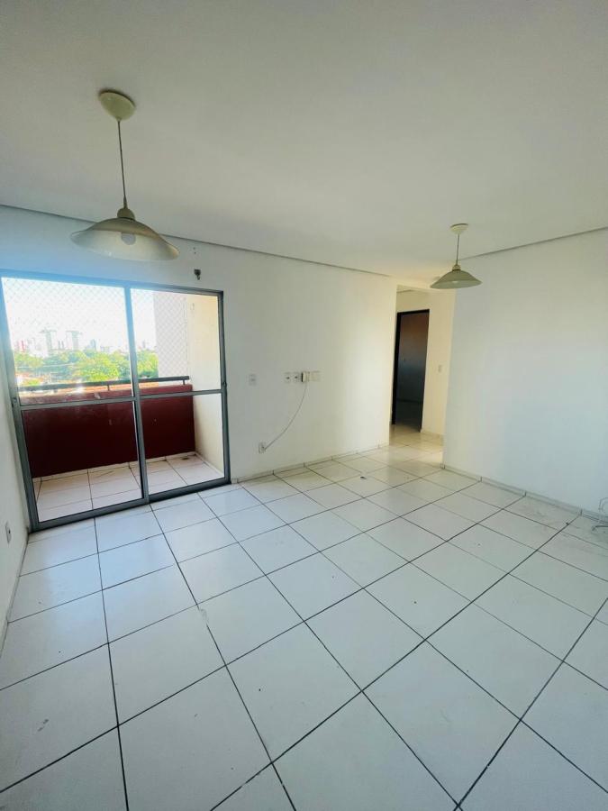 Apartamento para alugar com 3 quartos, 68m² - Foto 3