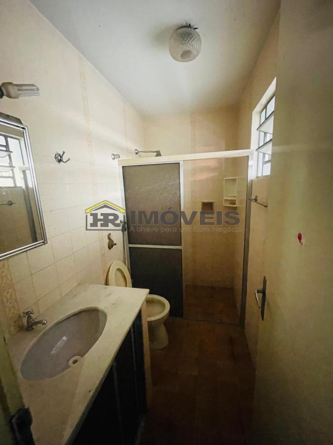 Casa para alugar com 4 quartos, 200m² - Foto 12