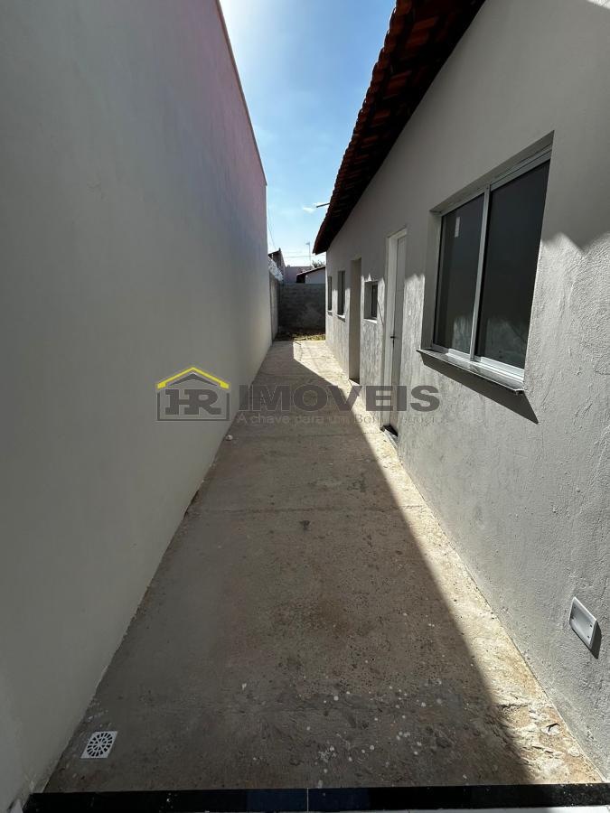 Casa à venda com 3 quartos, 180m² - Foto 3