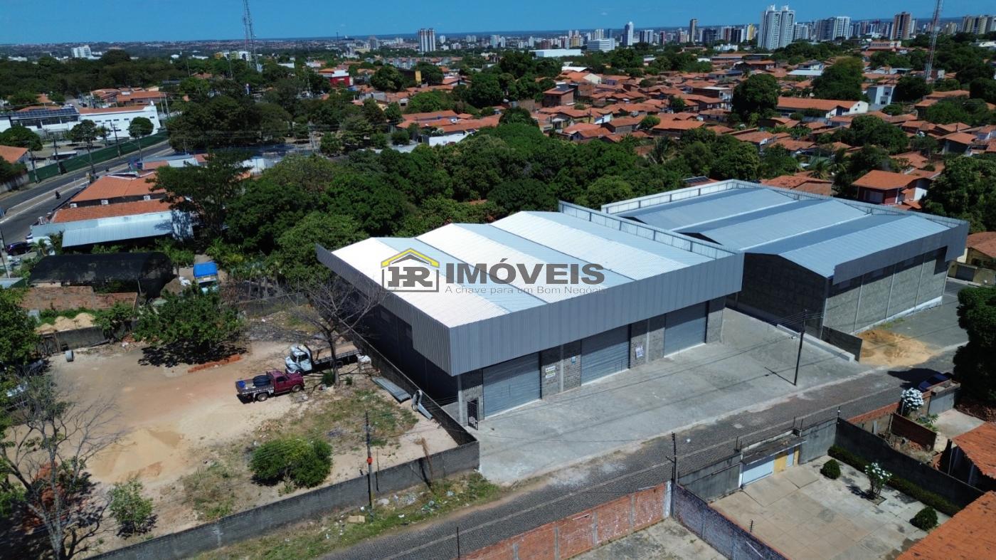 Depósito-Galpão-Armazém para alugar, 1600m² - Foto 1