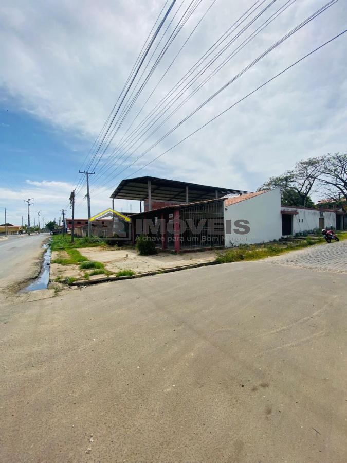 Casa para alugar com 3 quartos, 190m² - Foto 1